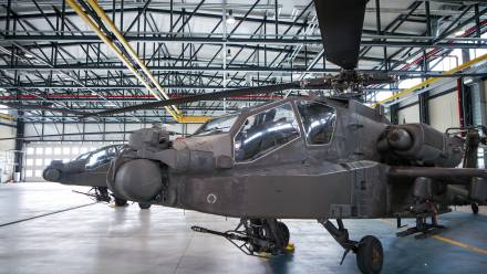 Śmigłowiec AH-64D Apache. Fot. PAP/Mikołaj Kuras