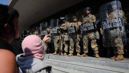 Członkowie Gwardii Narodowej Fot. PAP/EPA/ALLISON DINNER