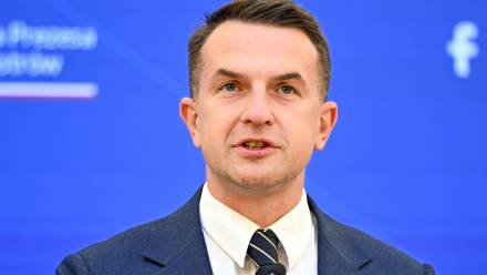 Rzecznik rządu Adam Szłapka. Fot. PAP/Radek Pietruszka