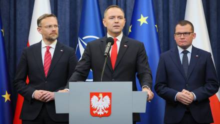 Karol Nawrocki, Paweł Szefernaker, Zbigniew Bogucki. Fot. PAP/Leszek Szymański