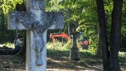 Puźniki, prace przygotowawcze przed pochówkiem ofiar zbrodni wołyńskiej, fot. PAP/Vladyslav Musiienko