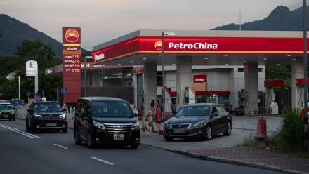 Stacja benzynowa w Chinach (zdjęcie ilustracyjne). Fot. EPA/JEROME FAVRE