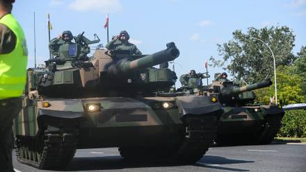 K2 ma docelowo stać się najliczniej wykorzystywanym przez Wojsko Polskie typem czołgu. Fot. PAP/	Marcin Obara
