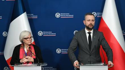 Wicepremier, minister obrony narodowej RP Władysław Kosiniak-Kamysz podczas konferencji z minister obrony Francji Catherine Vautrin. Fot. PAP/Radek Pietruszka