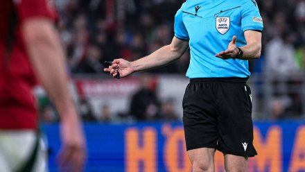 Sędzia piłkarski, zdjęcie ilustracyjne, fot. PAP/EPA/MTI/TIBOR ILLYES