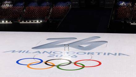 Logo igrzysk na stadionie Fot. PAP/EPA/SALVATORE DI NOLFI