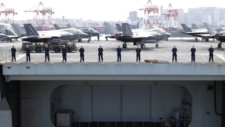 HMS Prince of Wales. Fot. PAP/EPA/	RODRIGO MARIN