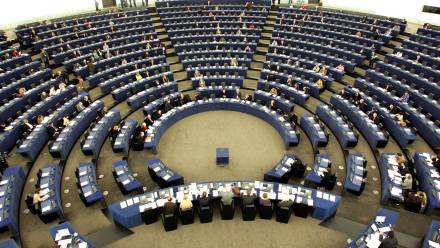 Sala plenarna PE w Strasburgu Fot. PAP/EPA/CHRISTOPHE KARABA