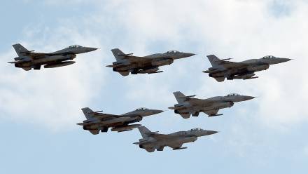 Operowanie lotnictwa wojskowego w polskiej przestrzeni powietrznej. Fot. PAP/	Ireneusz Sobieszczuk