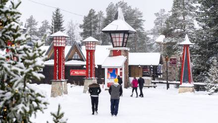 Wioska Świętego Mikołaja. Fot. EPA/KAISA SIREN