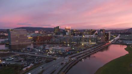 Widok na muzeum Muncha w Oslo, zdjęcie ilustracyjne, fot. PAP/EPA/NTB/Cornelius Poppe