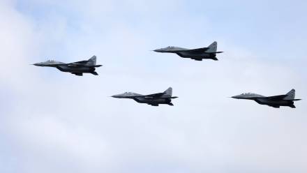 Myśliwce MiG-29. Fot. PAP/EPA/ANDREJ CUKIC