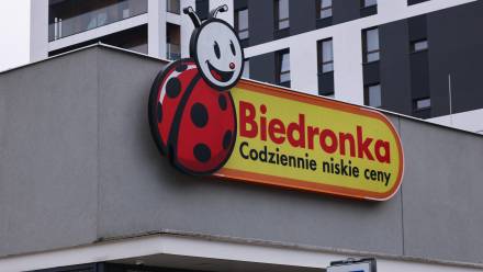 Sklep Biedronka, zdjęcie ilustracyjne, fot. PAP/Albert Zawada