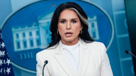 Tulsi Gabbard. Fot. PAP/EPA/	ERIC LEE / POOL