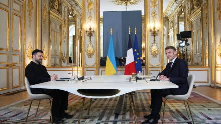 Spotkanie Zełenski-Macron w Pałacu Elizejskim, fot. PAP/EPA/AP POOL/CHRISTOPHE ENA / POOL