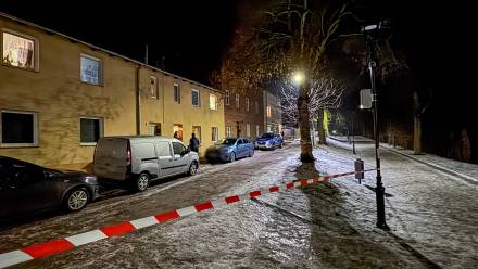 Miejsce śmierci matki i trójki dzieci wskutek zatrucia tlenkiem węgla w kamienicy w śródmieściu Chełmna Fot. PAP/Tomasz Więcławski