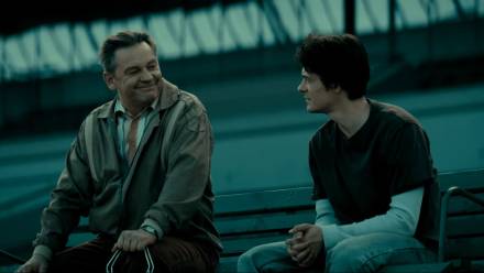 Tomasz Ziętek i Ireneusz Czop jako syn i ojciec w filmie „Wielka Warszawska”. Fot. Next Film/Materiały prasowe