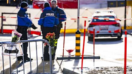 Służby na miejscu tragedii Fot. PAP/EPA/JEAN-CHRISTOPHE BOTT