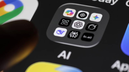 AI (zdjęcie ilustracyjne). Fot. EPA/HANNIBAL HANSCHKE