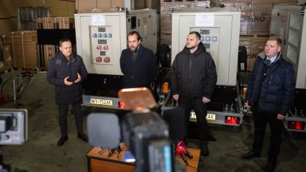 Kułeba: Dzisiaj nasi przyjaciele z Polski przekazali nam część pomocy, która będzie napływać do Ukrainy w ciągu najbliższych tygodni. Fot. X/Oleksii Kuleba