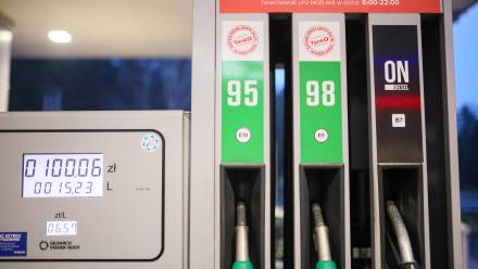 Stacja benzynowa (zdjęcie ilustracyjne). Fot. PAP/Leszek Szymański