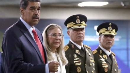 Nicolas Maduro i jego żona Cilia Flores. Fot. PAP/EPA/RONALD PENA R
