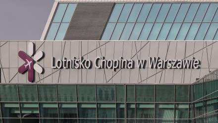Lotnisko Chopina w Warszawie. Fot. PAP/Albert Zawada