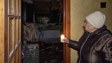 Wicepremier Kułeba: po rosyjskich atakach bez prądu, ciepła i wody pozostaje ponad 1 mln osób. Fot. PAP/EPA/	SERGEY KOZLOV (zdjęcie ilustracyjne)