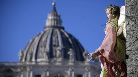 Kopuła na dachu Bazyliki św. Piotra. Fot. PAP/ EPA/RICCARDO ANTIMIANI 