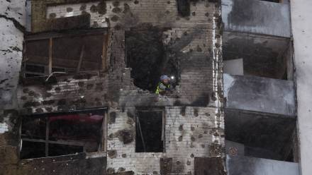 Atak na Ukrainę. Fot. PAP/EPA/SERGEY DOLZHENKO