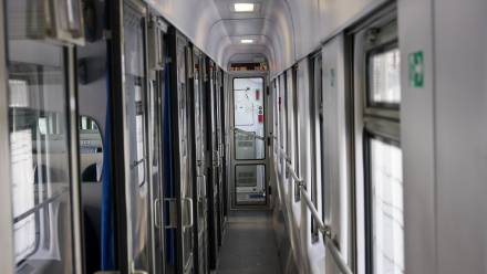 Pociąg PKP Intercity, zdjęcie ilustracyjne, fot. PAP/Albert Zawada