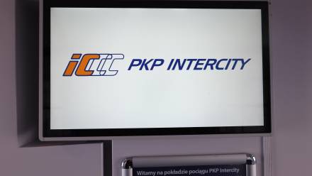 PKP intercity. Fot. PAP/ Albert Zawada