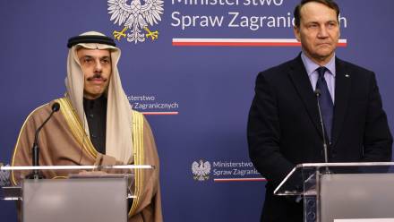 Faisal bin Farhan Al Saud, Radosław Sikorski Fot. PAP/Albert Zawada