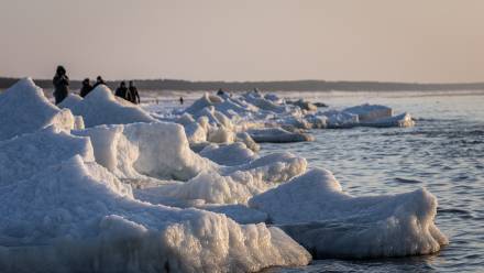 Mróz nad Bałtykiem na Litwie, fot. facebook.com/Meteo.lt  (Lietuvos hidrometeorologijos tarnyba)