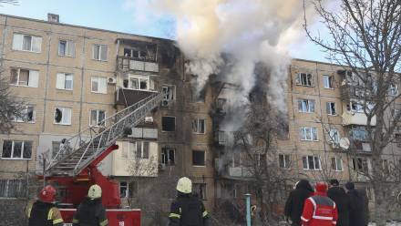 Pod zmasowanym atakiem znalazł się także Charków. Fot. PAP/PAP/EPA/SERGEY KOZLOV