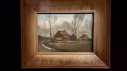 Obraz „Wiejskie chaty pośród drzew” Vincenta van Gogha. Fot. Muzeum Narodowego w Krakowie