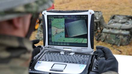 Wojsko rozpoczęło przyjmowanie wniosków od producentów bezzałogowych lądowych systemów uzbrojenia. Fot. PAP/Marcin Bielecki (zdjęcie ilustracyjne)