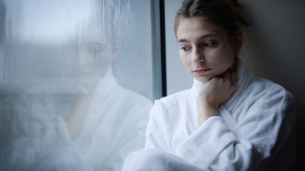 Smutna kobieta. Zdj. ilustracyjne. Fot. PAP/Jacek Turczyk 