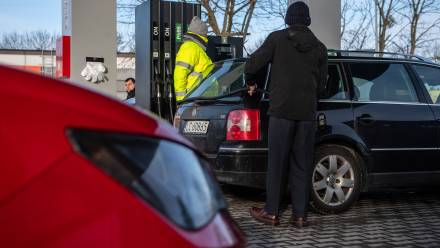 Stacja paliw Fot. PAP/Wojtek Jargiło