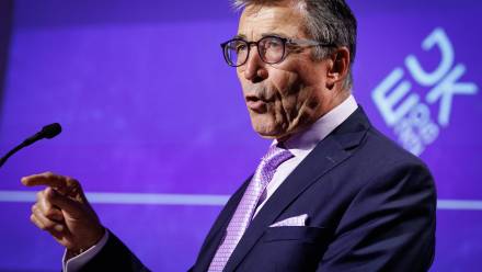 Anders Fogh Rasmussen, fot. PAP/EPA/OLIVIER MATTHYS