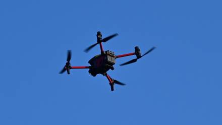 Dron, zdjęcie ilustracyjne. Fot. PAP/Marcin Bielecki