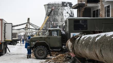 Zniszczenia na terenie Elektrociepłowni Darnycia w Kijowie Fot. PAP/Vladyslav Musiienko