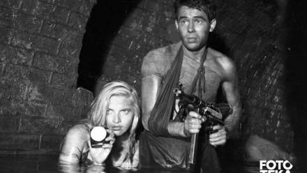 Kadr filmu "Kanał" Andrzeja Wajdy. Fot. Andrzej Gronau/FINA