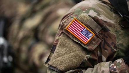Trzech amerykańskich żołnierzy zginęło w operacji „Epicka Furia”. Fot. Adobe Stock/Dragoș Asaftei