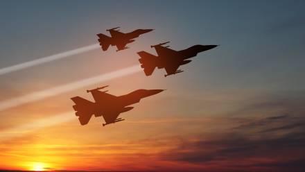 Trump: amerykańskie siły przeprowadziły „jedno z najsilniejszych bombardowań w historii Bliskiego Wschodu”. Fot. Adobe Stock/hamara (zdjęcie ilustracyjne)