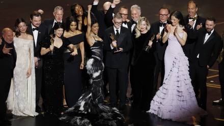 Twórcy filmu "Jedna bitwa po drugiej". Fot. PAP/EPA/CHRIS TORRES