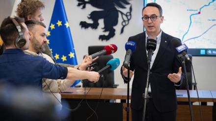 Klimczak: podróże po regionie będą łatwiejsze, bardziej elastyczne i tańsze. Fot. X/Dariusz Klimczak