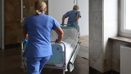 Szpital. Fot. PAP/Albert Zawada