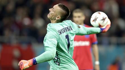 Łukasz Skorupski. Fot. PAP/EPA/ROBERT GHEMENT