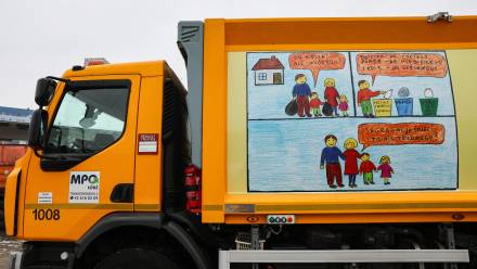 Śmieciarka Fot. PAP/Marian Zubrzycki